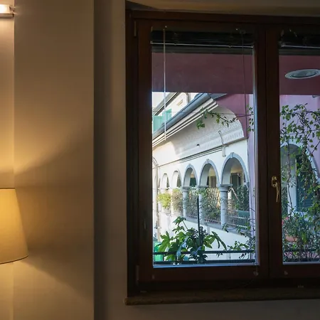 Bastia Rm Scalo Romana Prada Bocconi Ieo Ied Forum Assago Duomo15min * Milan